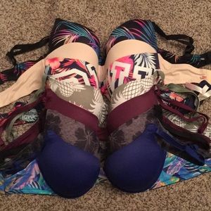 VS Pink Wear Everywhere Push Up lot